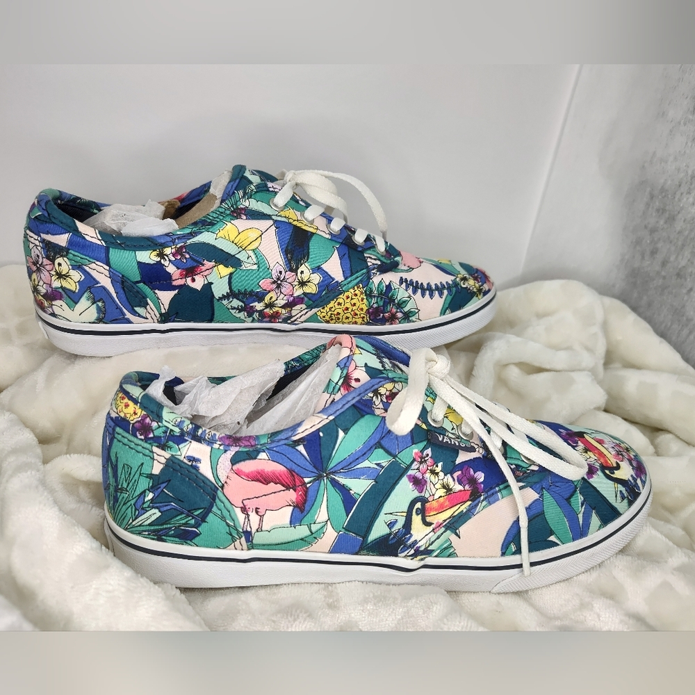 Vans - Picture 3 of 7